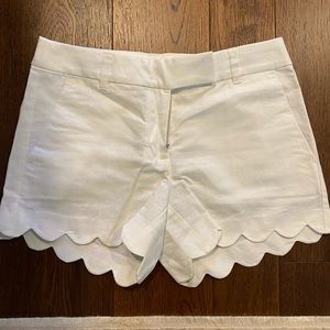 **Like New** J Crew Size 2 White Scallop Cotton/Linen Shorts